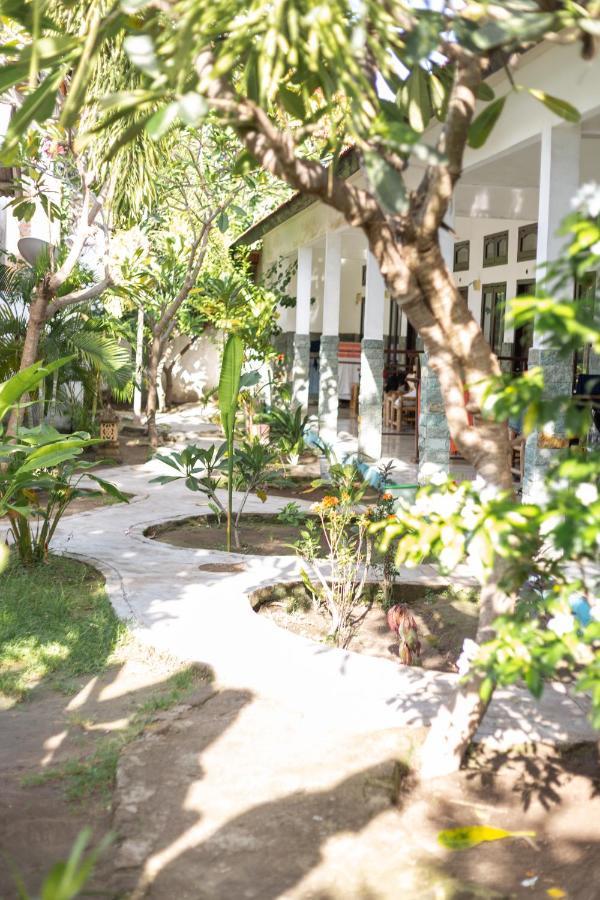 Ping Pong Homestay Гили Траванган Экстерьер фото